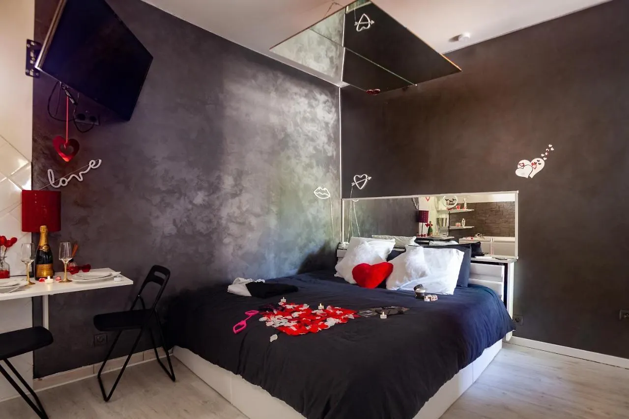 Love Room Avec Balneo Toulon 0*,  France
